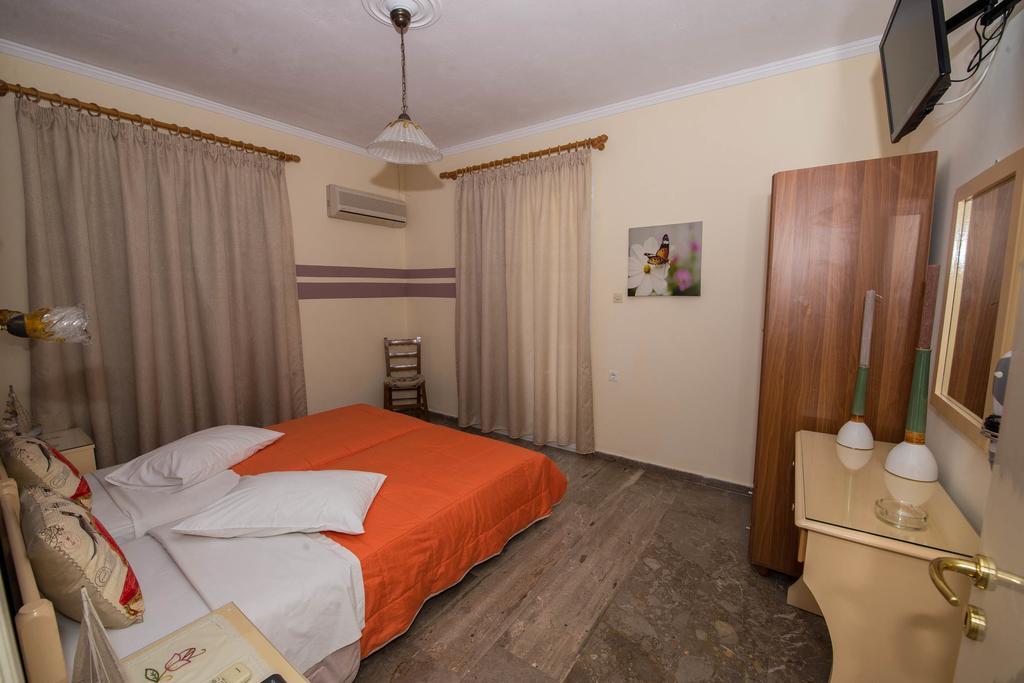 Matrona Apartments Poros Town Exterior photo