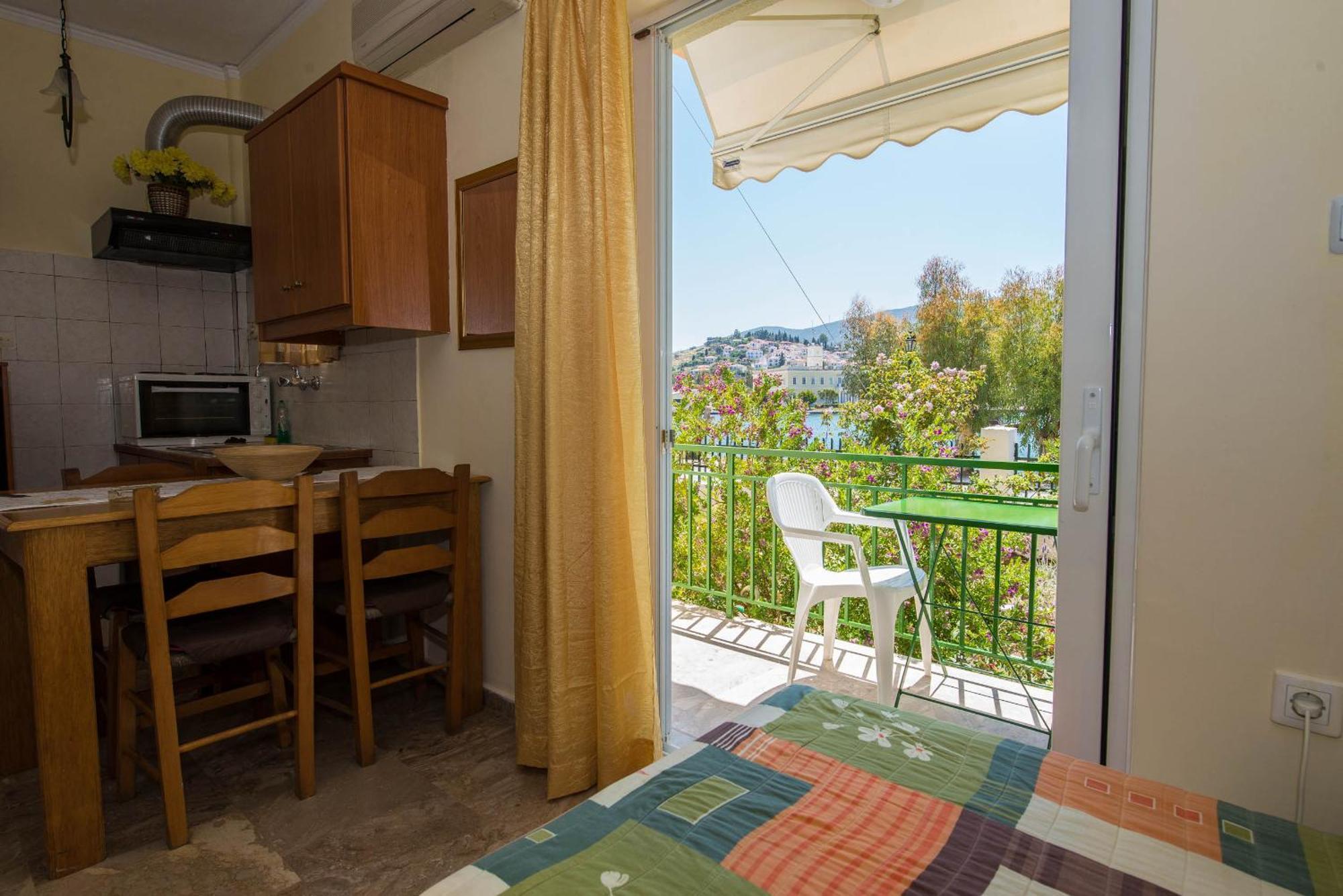 Matrona Apartments Poros Town Exterior photo